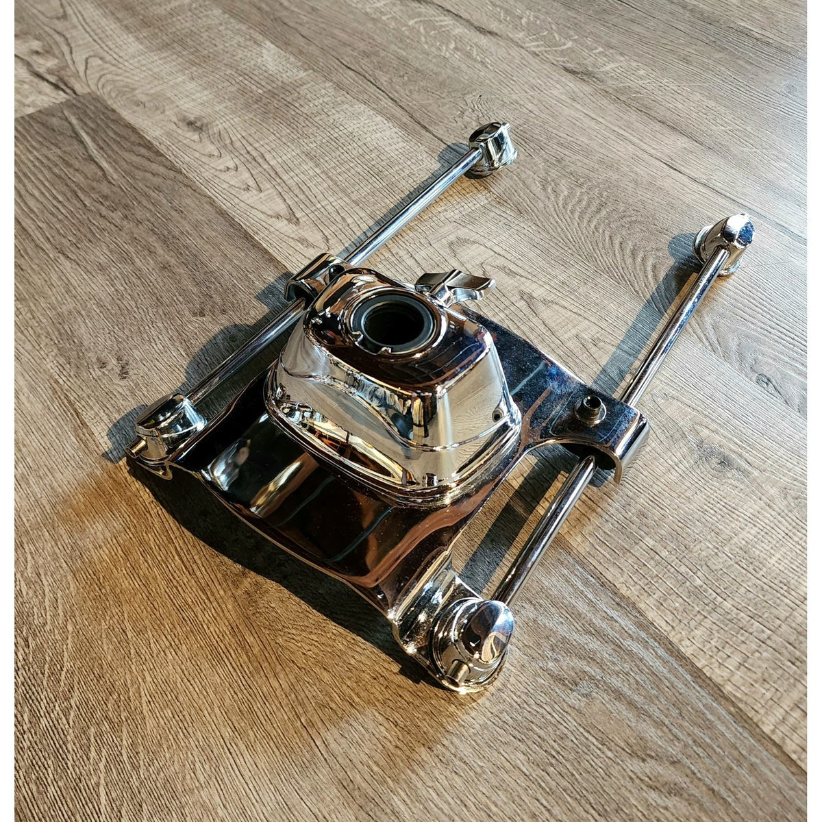 Used Mapex Saturn 3 Chrome Bass Drum Tom Mount for 22x18 Drum Center