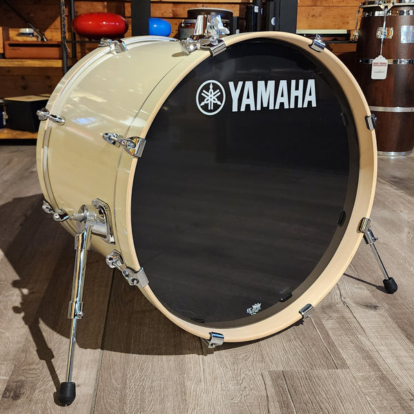 Used Yamaha Stage Custom Birch Bass Drum 22x17 Classic White