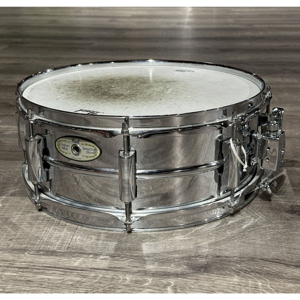 $225 Pearl 14x5.5” SensiTone custom alloy brass snare drum. 10 lugs, brass  shell, great Pearl hardware. Loud cutting and big range. www