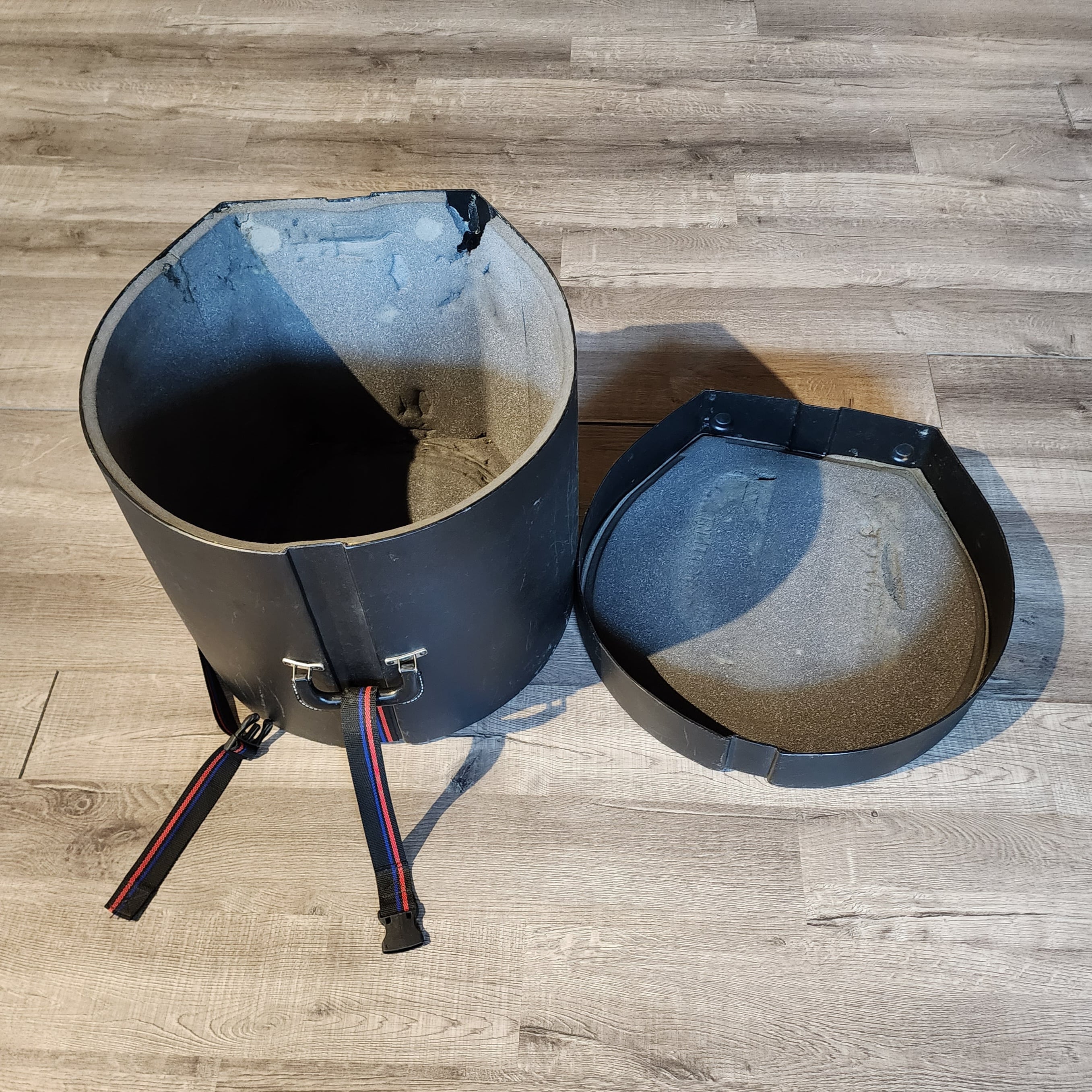 Used Humes & Berg Enduro Hard Shell Drum Case 16x14