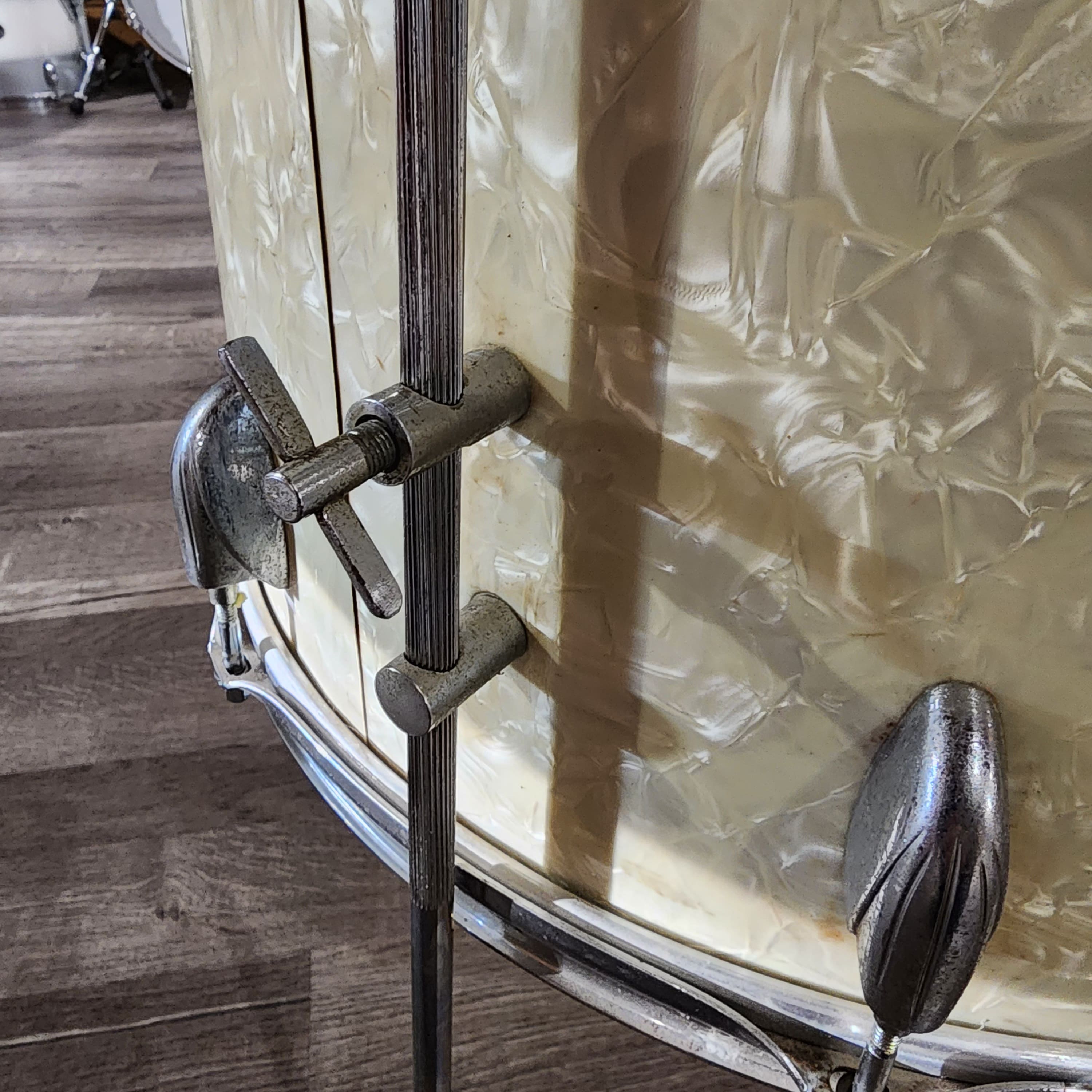 Used Vintage Gretsch Floor Tom 18x16 White Marine Pearl