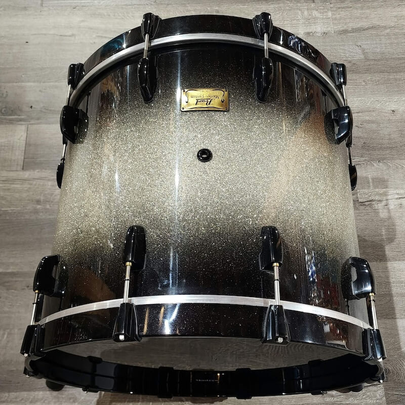 Used Pearl Masters Custom MaplemmX Bass Drum 22x18 Diamond Burst w/Black HW - Drum Center Of Portsmouth