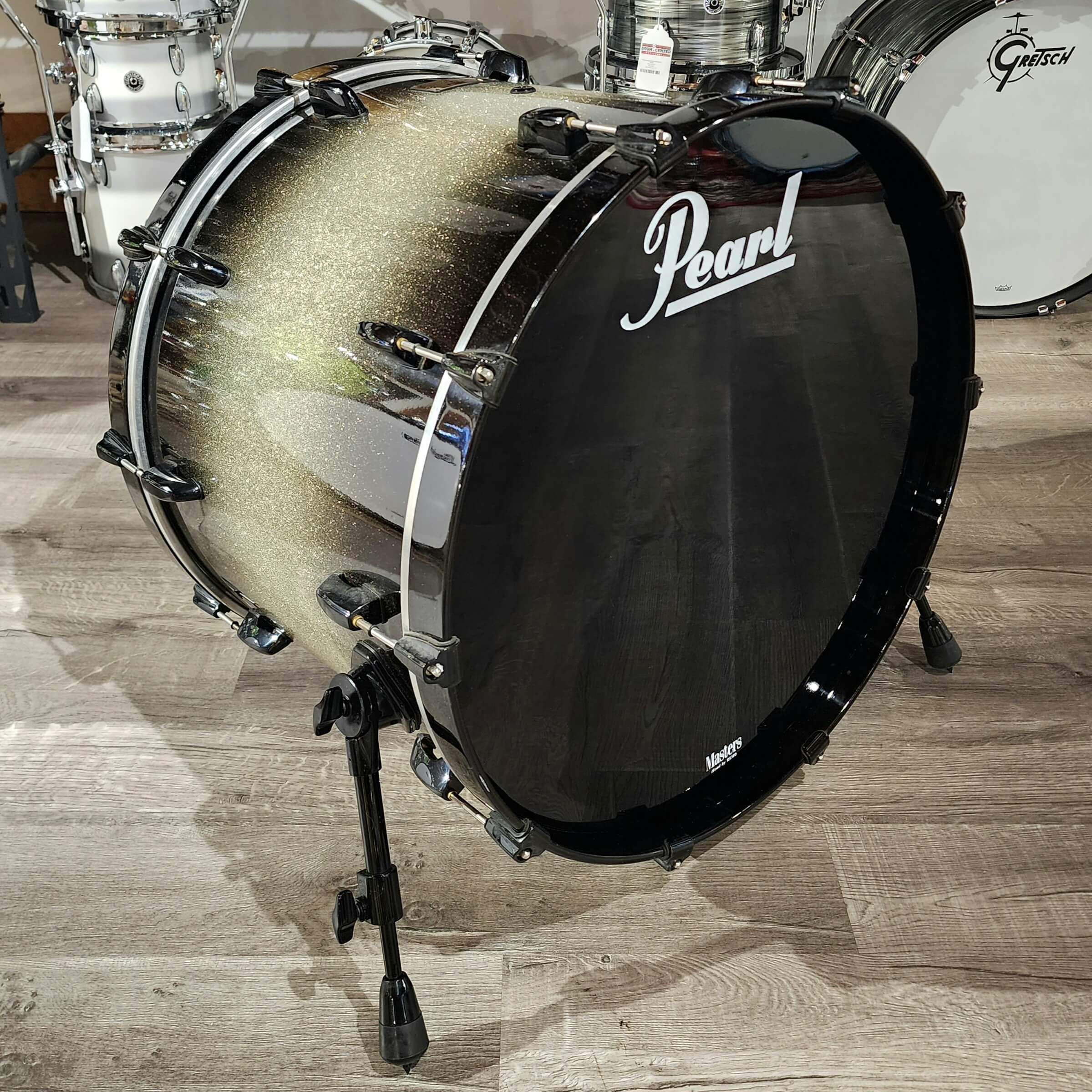 Used Pearl Masters Custom Maple MMX Bass Drum 24x18 Diamond Burst w/ Black HW