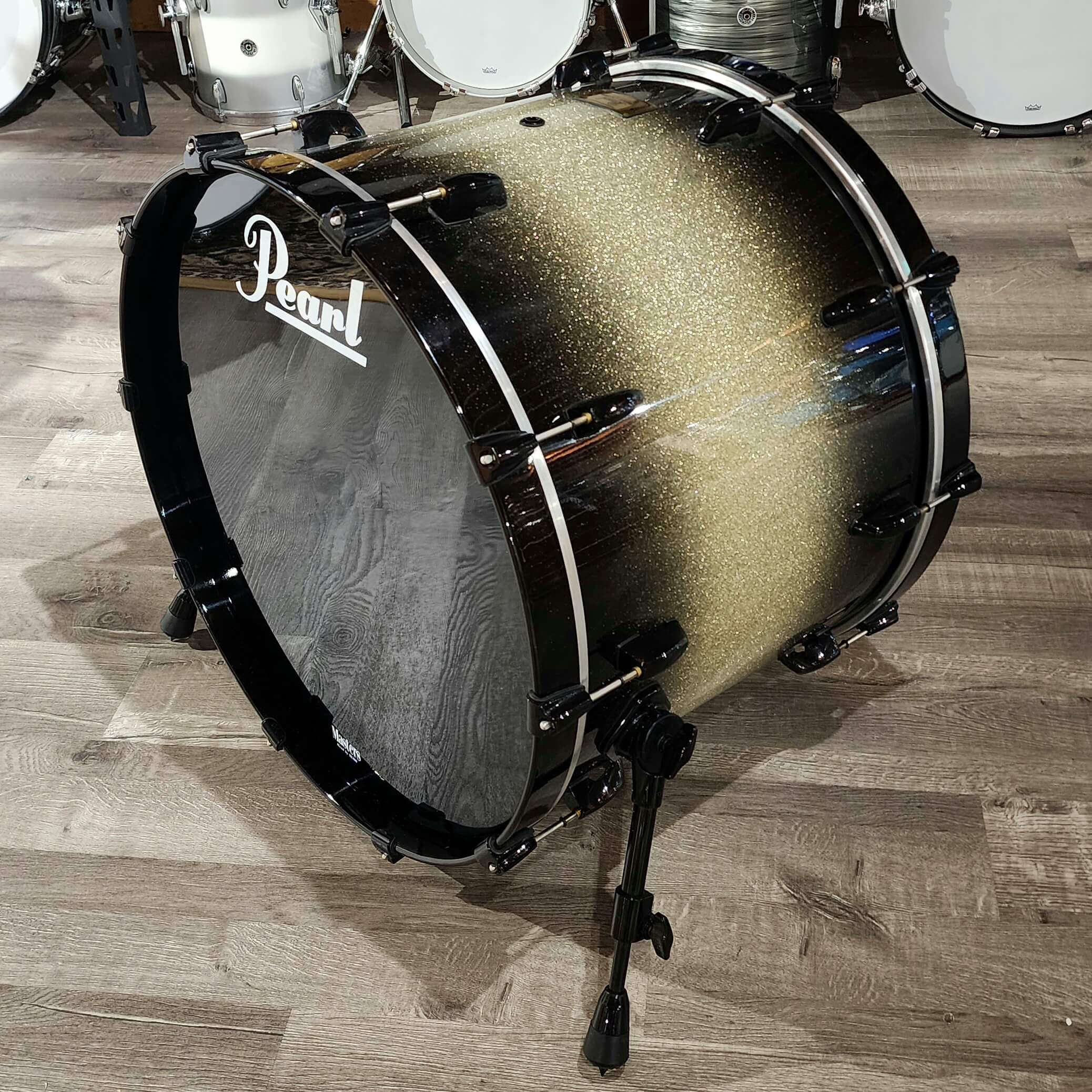 Used Pearl Masters Custom Maple MMX Bass Drum 24x18 Diamond Burst w/ Black HW
