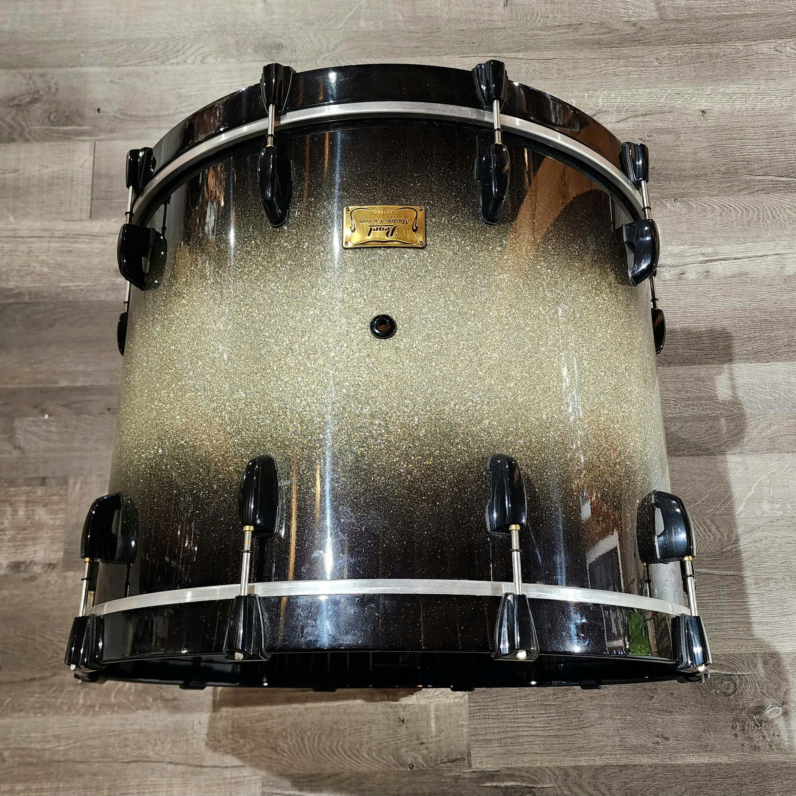 Used Pearl Masters Custom Maple MMX Bass Drum 24x18 Diamond Burst w/ Black HW