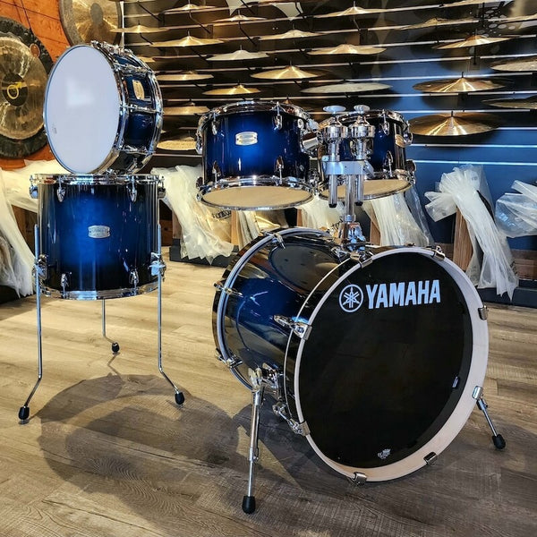 Used Yamaha Stage Custom Birch 5pc Drum Set Deep Blue Sunburst