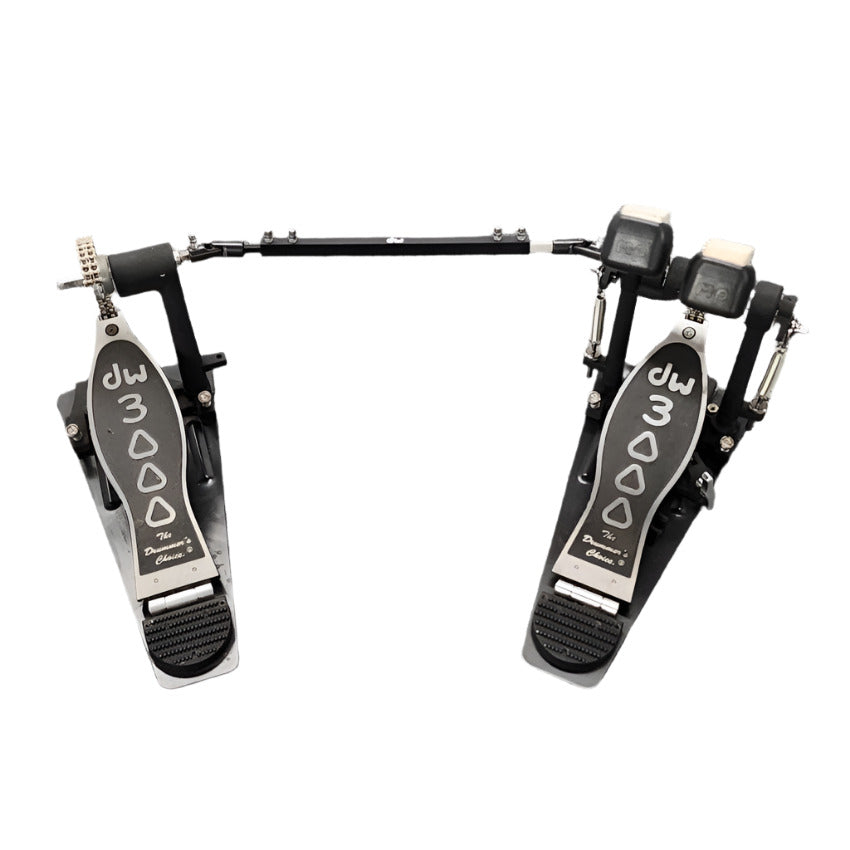 Used DW 3000 Series Double Bass Drum Pedal - Good