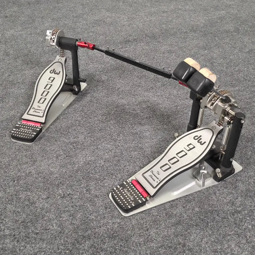 Used DW 9002 Double Pedal with Case - Good - Drum Center Of Portsmouth