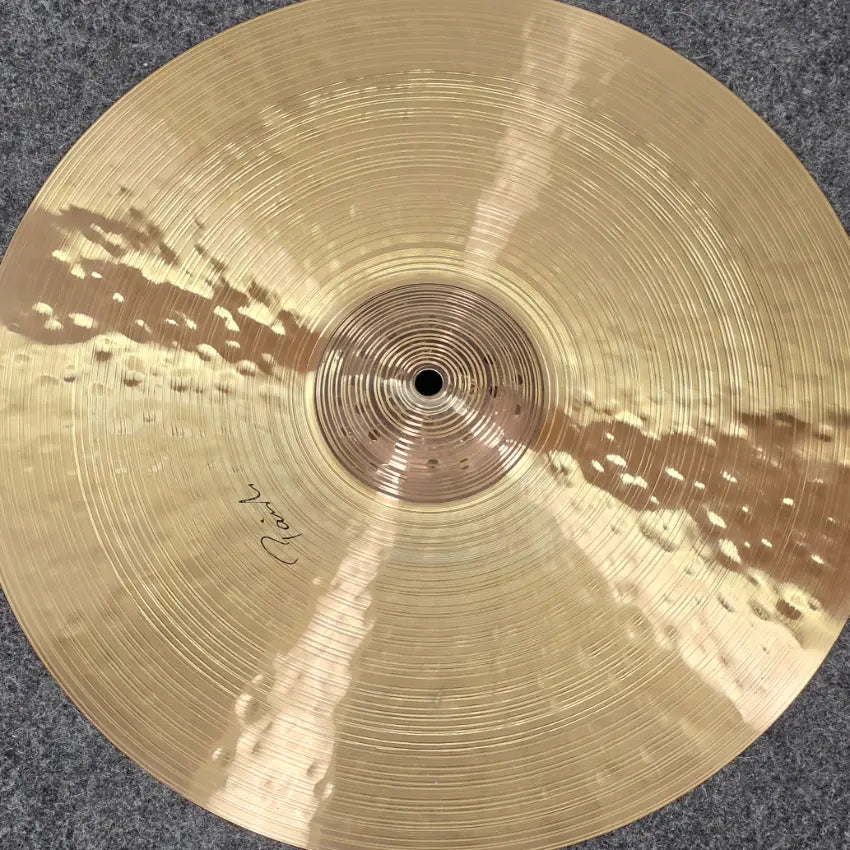 Used Paiste Signature Traditionals Thin Crash Cymbal 17" - Excellent - Drum Center Of Portsmouth