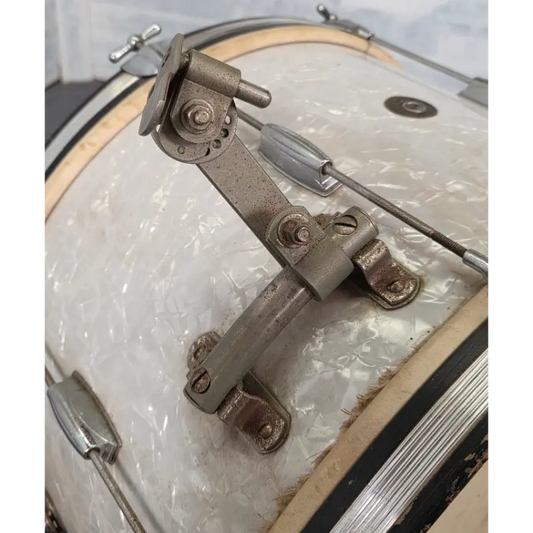 Used Vintage Gretsch Round Badge Bass Drum 22x14 White Marine Pearl - Fair - Drum Center Of Portsmouth