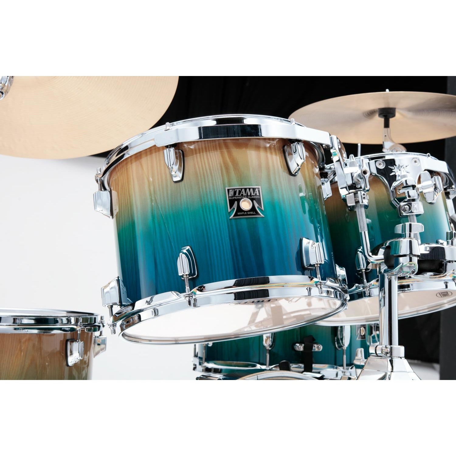 Tama Superstar Classic 5pc Drum Set w/22BD Sapphire Fade Lacebark Pine