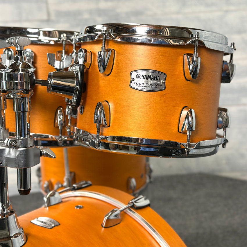 Used Yamaha Tour Custom Maple 4pc Drum Set w/20BD Caramel Satin - Very Good - Drum Center Of Portsmouth