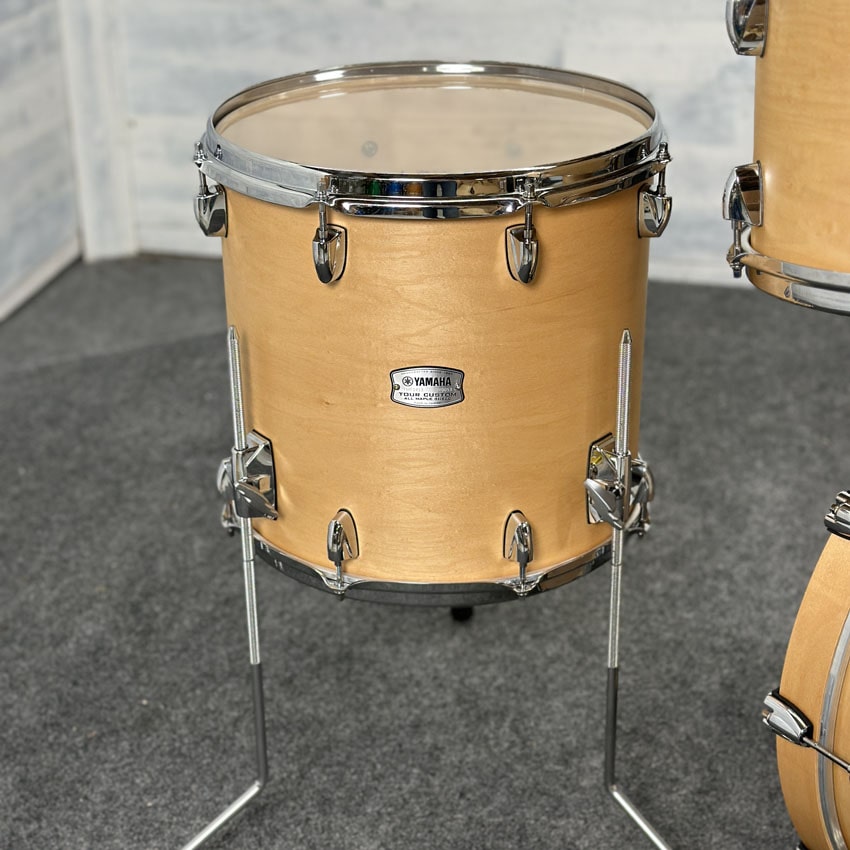 Used Yamaha Tour Custom Maple 4pc Drum Set w/20BD Butterscotch Satin - Drum Center Of Portsmouth