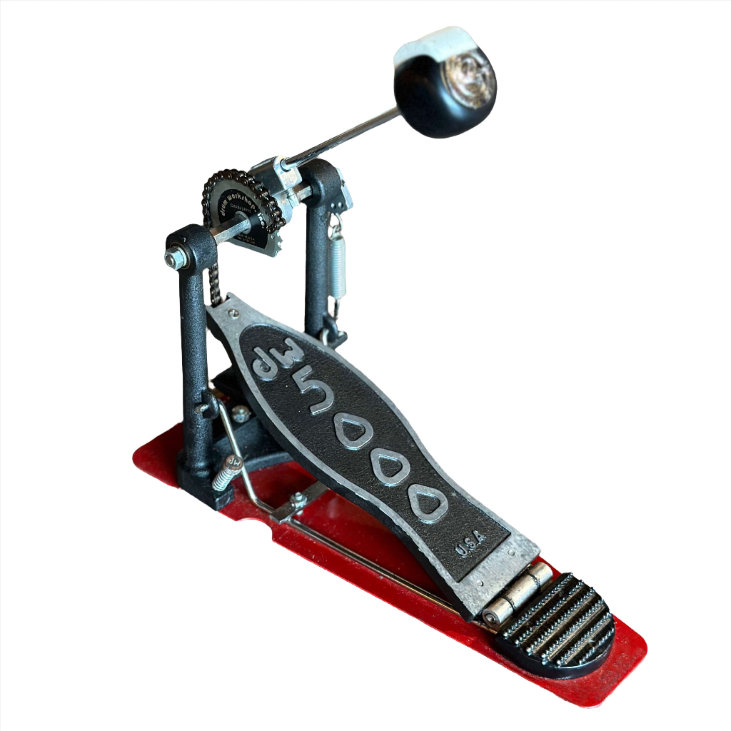 Used DW 5000 Single Chain Single Bass Drum Pedal - Good