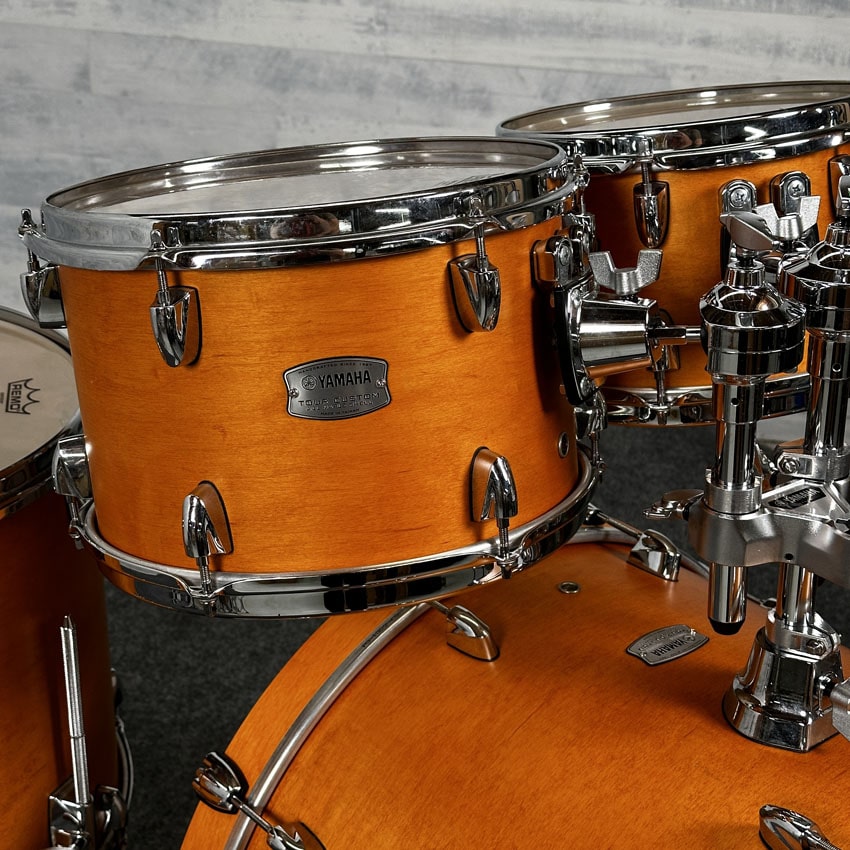 Used Yamaha Tour Custom Maple 4pc Drum Set w/22BD Caramel Satin - Drum Center Of Portsmouth