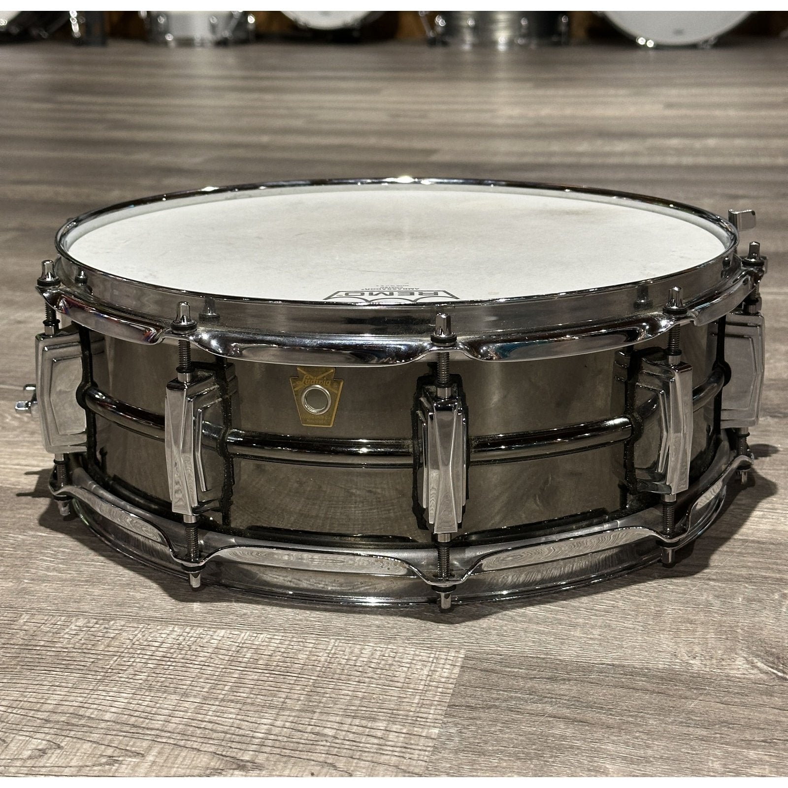 Used black store beauty snare drum