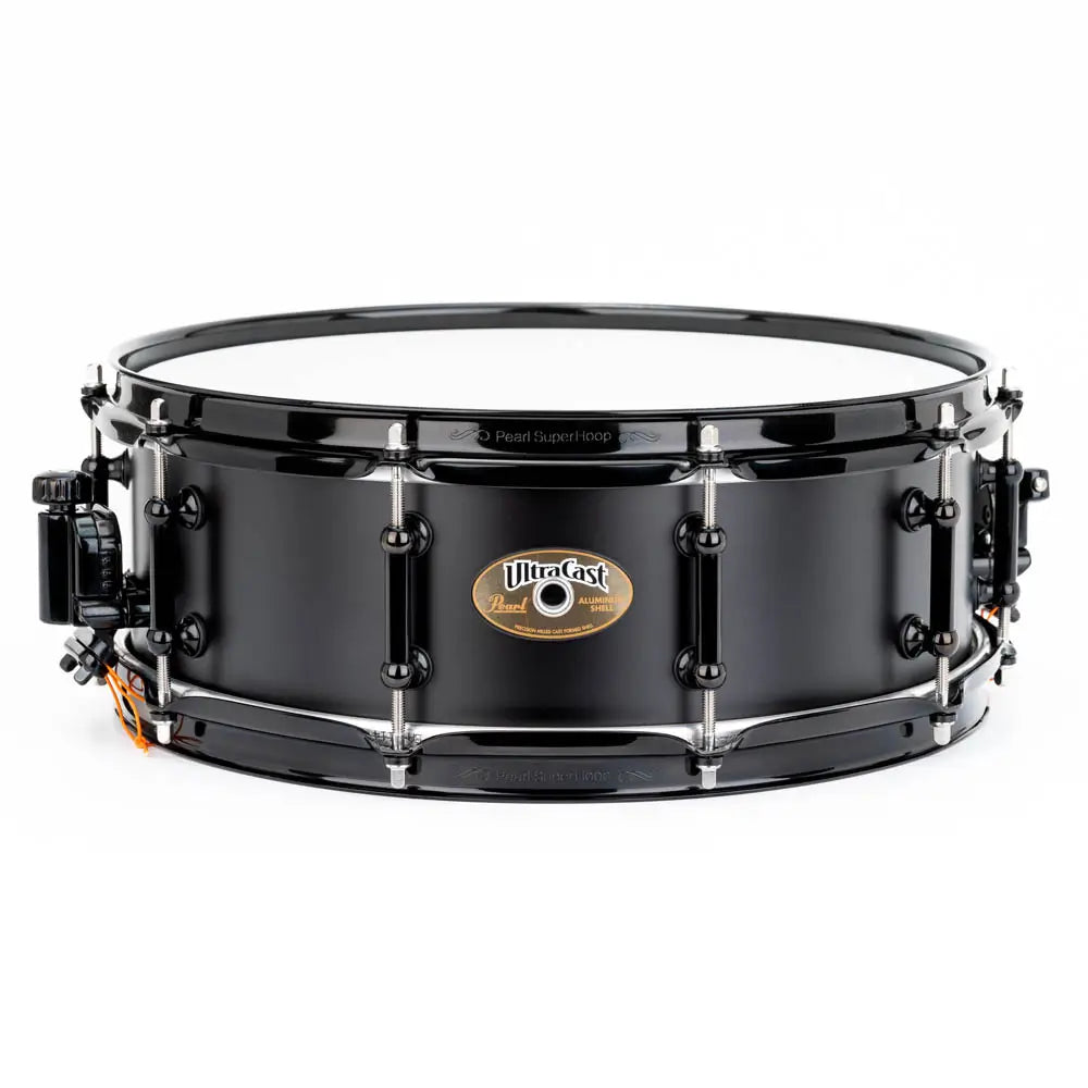 Pearl UltraCast 3mm Cast Aluminum Snare Drum 14x5 Pearl UltraCast 3mm Cast Aluminum Snare Drum 14x5