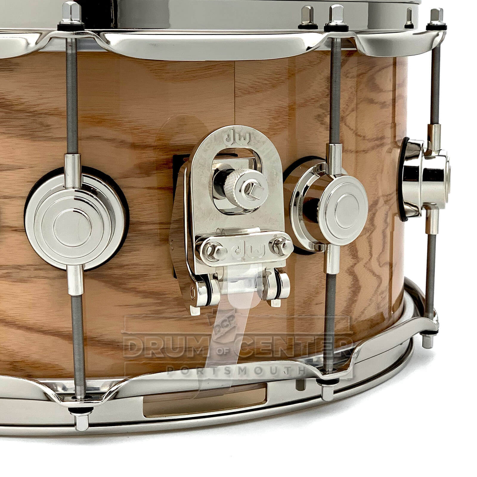 Dw Collectors Ssc Maple Snare Drum 14x65 Exotic Olive Ash Burl Wnickel Hardware Dcp 