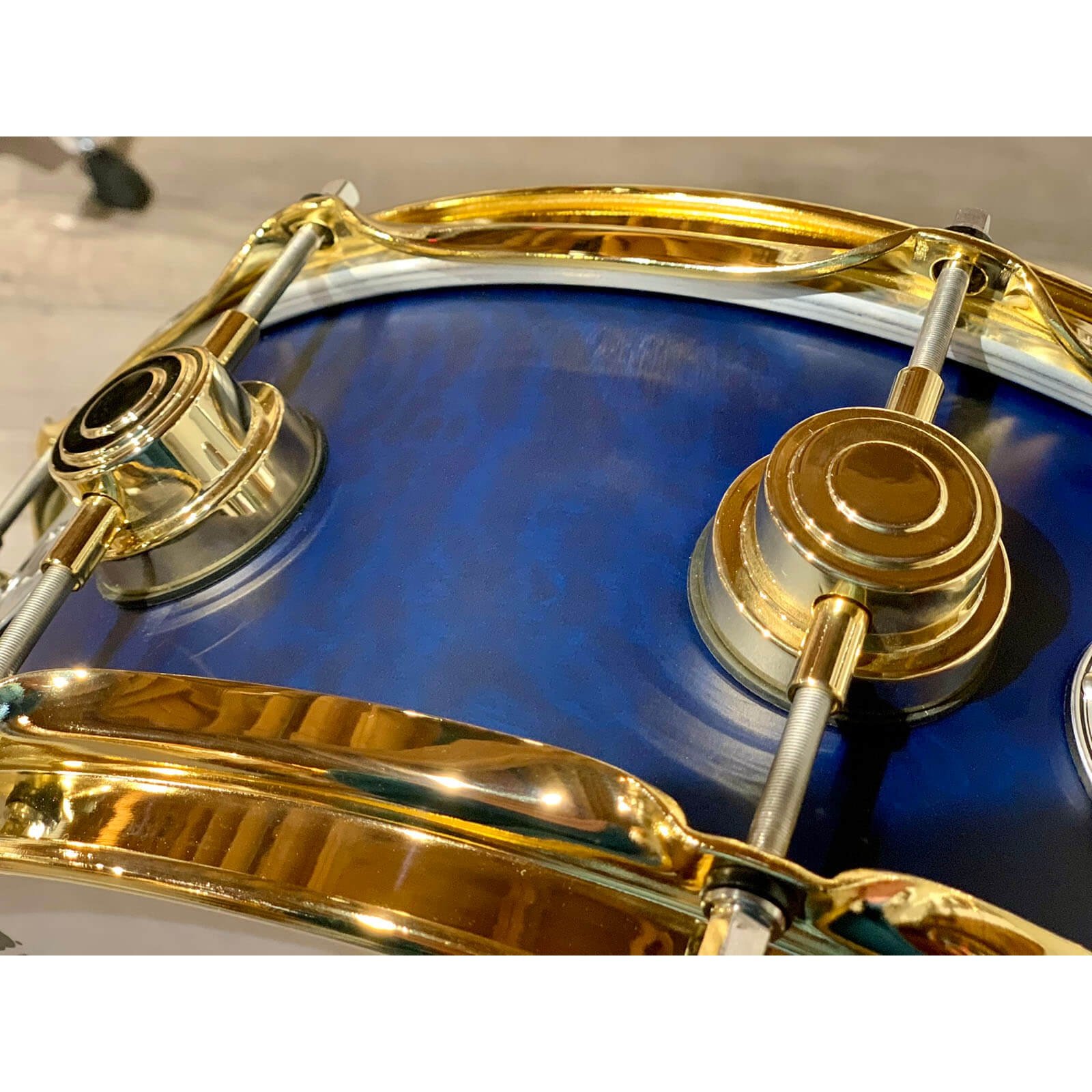 Used DW Collectors Birch Snare Drum 14x5.5 Hard Satin Regal Blue over Moabi w/Gold Hardware