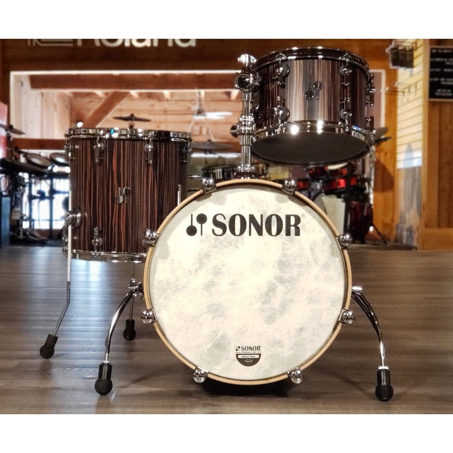 Sonor SQ2 3pc Medium Maple Drum Set w/Tom Arm Ebony Semigloss