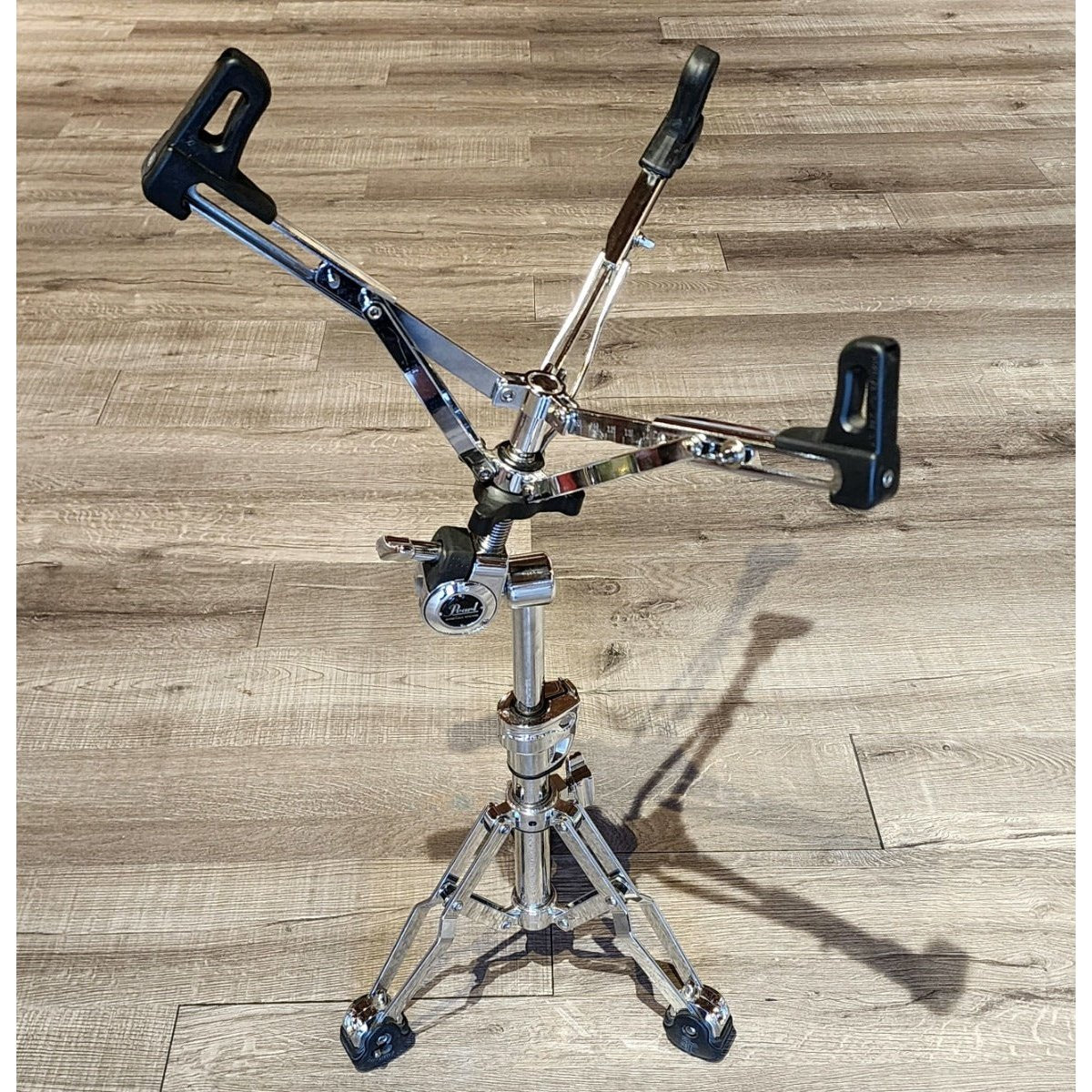 Used Pearl 2000 Snare Drum Stand