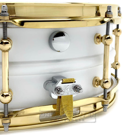 Dunnett Classic 2N High Carbon Steel Snare Drum 14x5.5 Matte White w/Brass Hw