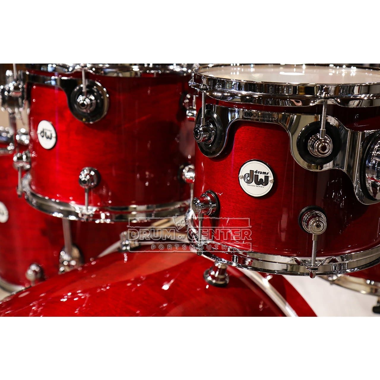 DW Design 5pc Drum Set w/22bd - Cherry Stain