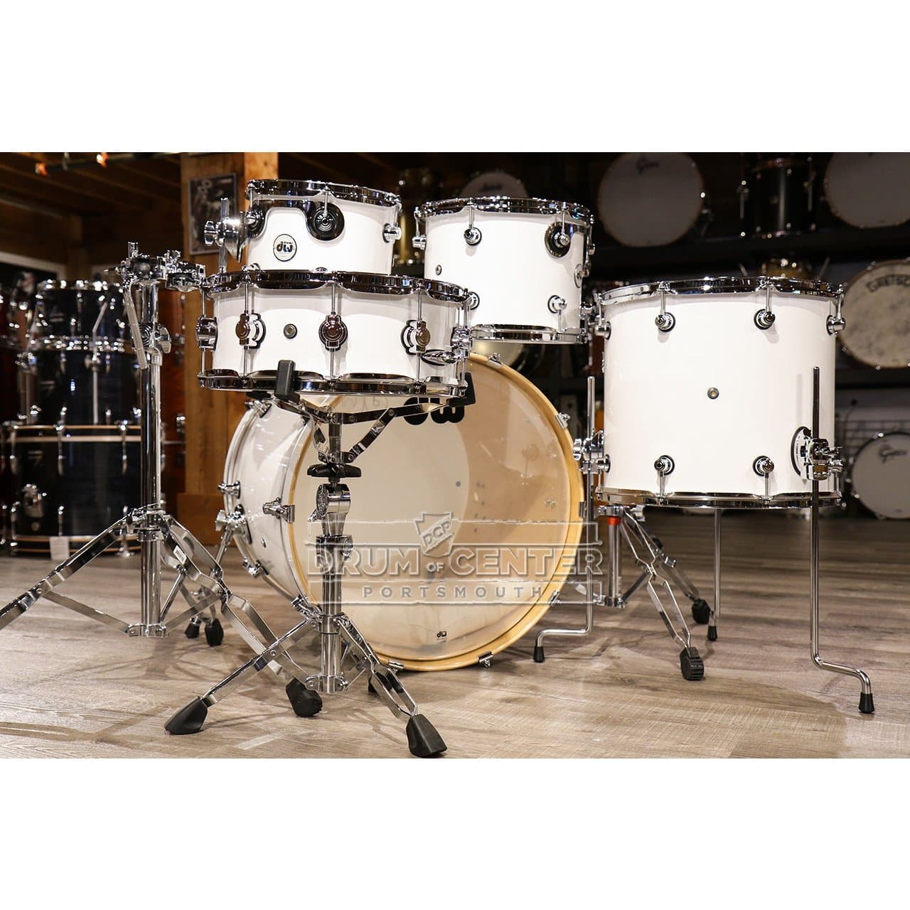 DW Design 5pc Drum Set w/22bd - Gloss White