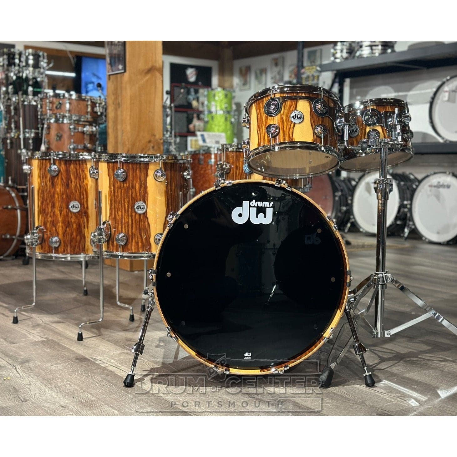 DW Collectors Standard Maple 6pc Drum Set Exotic Chechen w/Chrome Hw