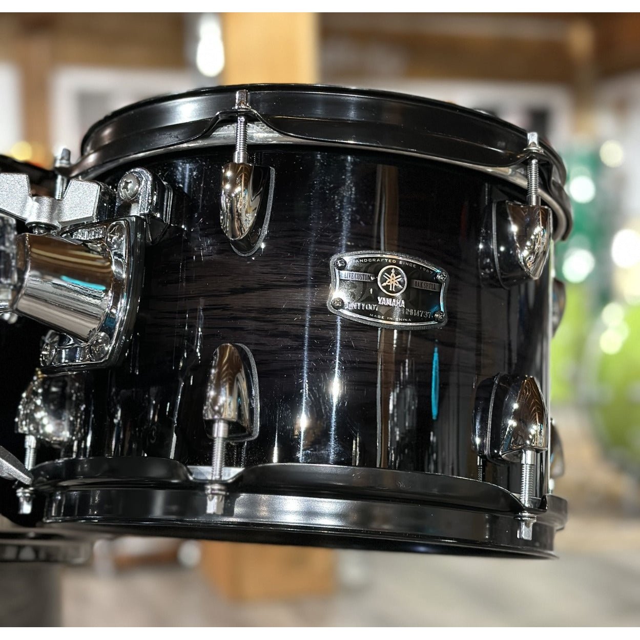 Used Yamaha Live Custom Oak 5pc Drumset Black Shadow Sunburst