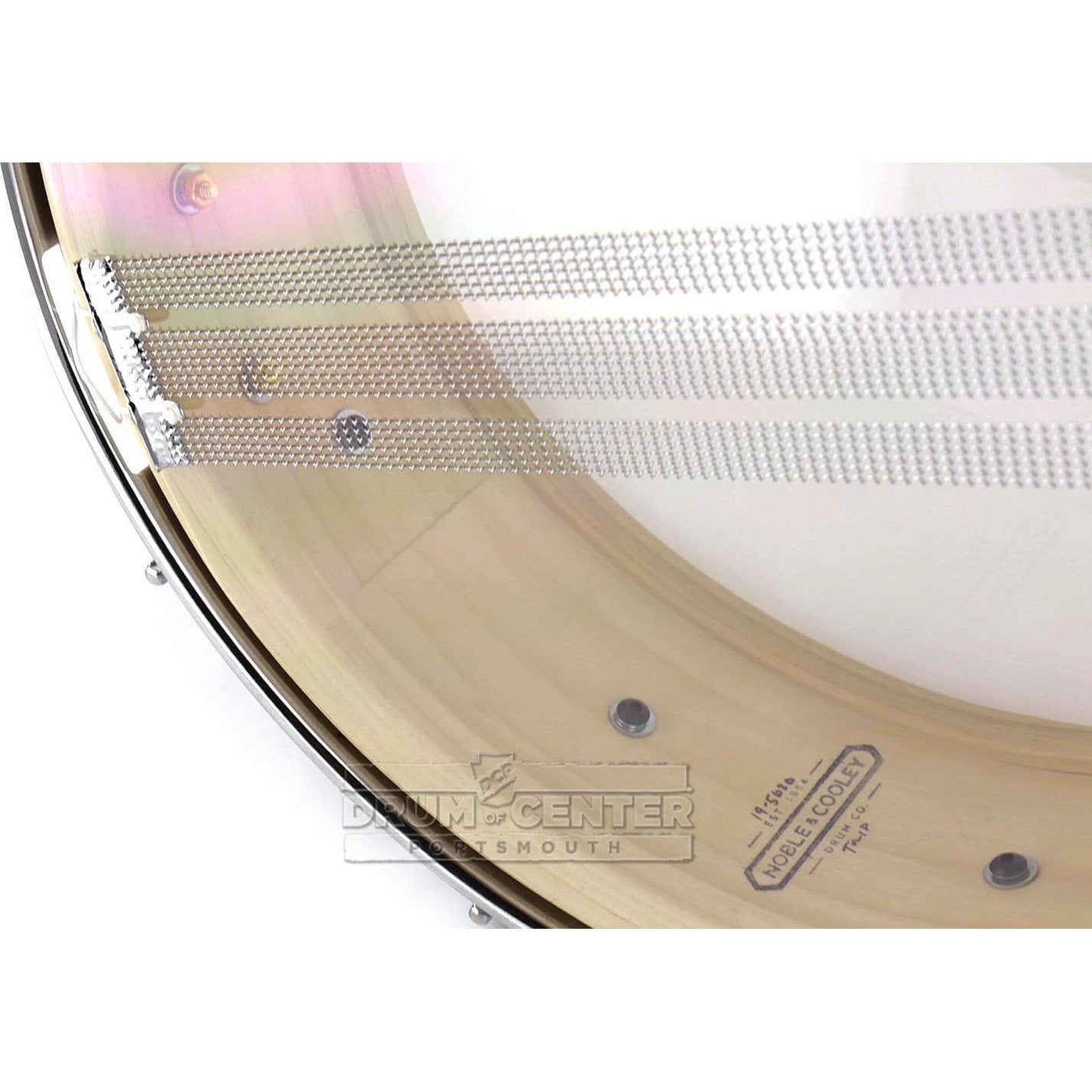 Noble & Cooley Solid Shell Classic Tulip Snare Drum 14x5 Natural Oil w/Oval Badge