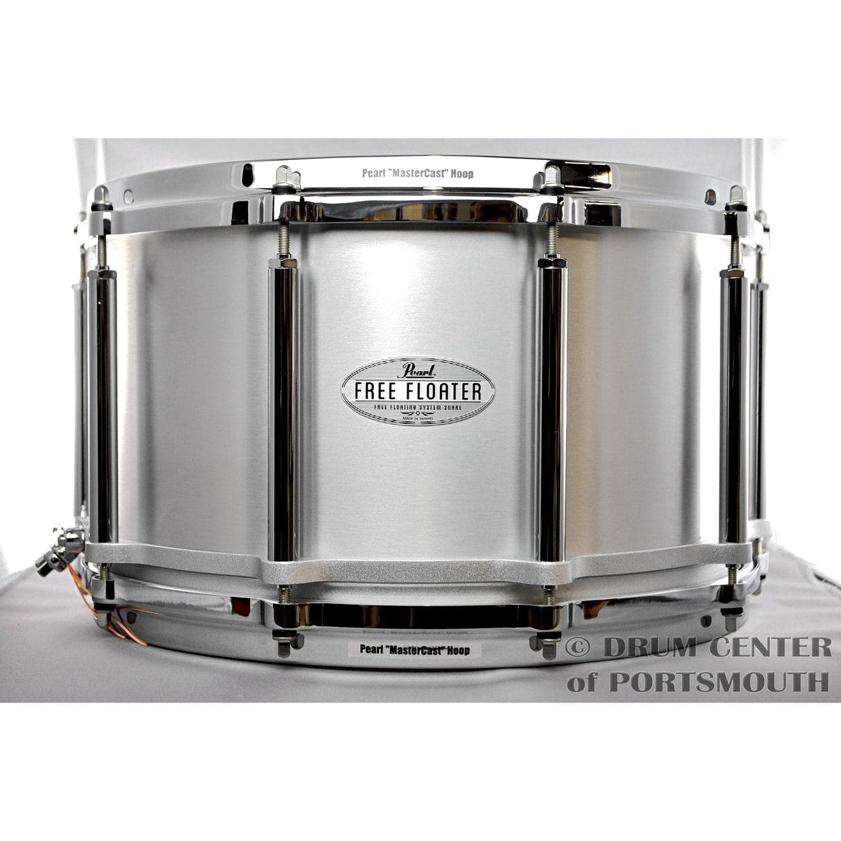 Pearl Seamless Aluminum Free Floating Snare Drum 14x8