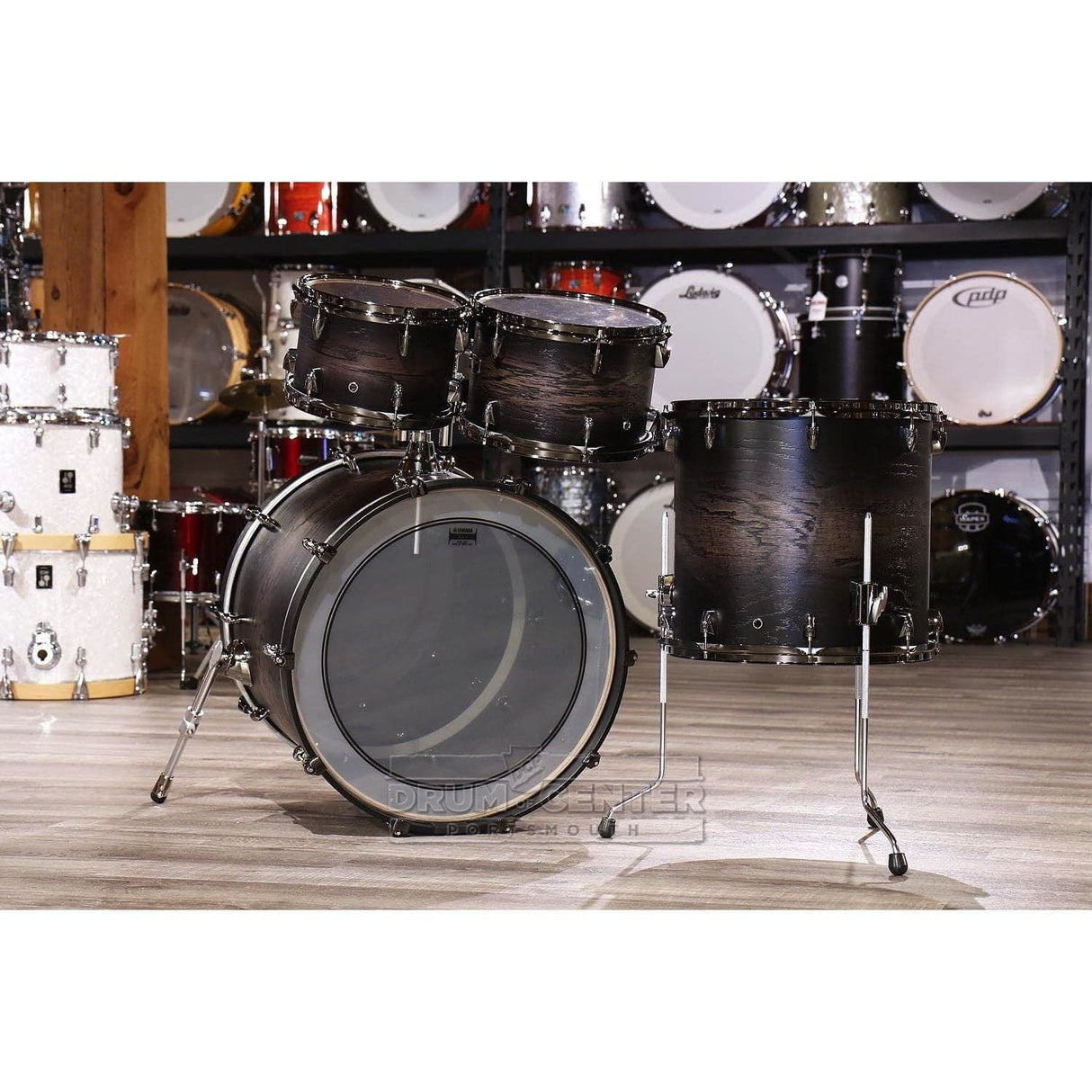 Yamaha Live Custom Hybrid Oak 4pc Drum Set Uzu Charcoal Sunburst